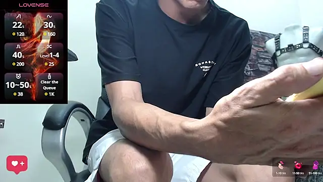 Snapshot of andy_dwels777 chatting on January 2025 11:11:01 PM andy dwels777 online show from January 2025 11:11:01 PM