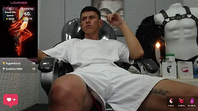 Snapshot of andy_dwels777 chatting on February 2025 01:19:02 AM andy dwels777 online show from February 2025 01:19:02 AM