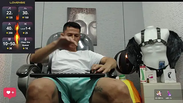 Snapshot of andy_dwels777 chatting on February 2025 10:59:01 PM andy dwels777 online show from February 2025 10:59:01 PM