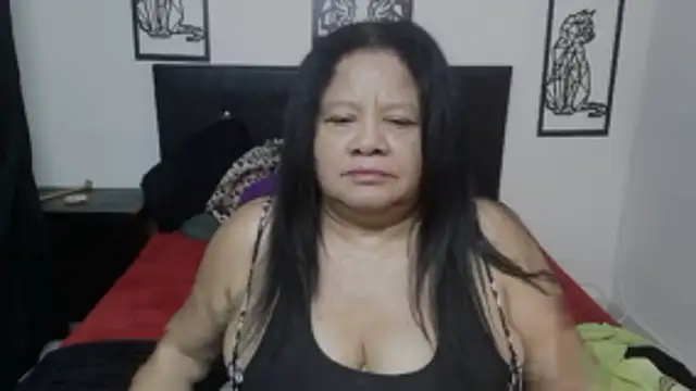 Snapshot of Shanttal0272 chatting on December 2025 10:44:01 PM Shanttal0272 online show from December 2025 10:44:01 PM