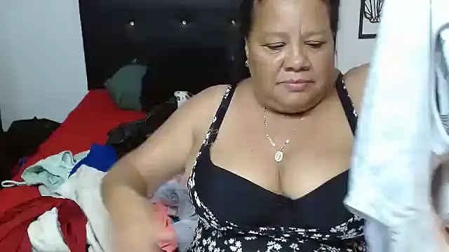 Snapshot of Shanttal0272 chatting on October 2025 09:58:01 PM Shanttal0272 online show from October 2025 09:58:01 PM