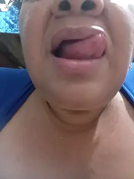 Shanttal0272 online show from April 2026 03:41:01 AM