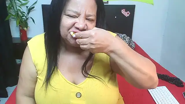 Shanttal0272 online show from February 2026 05:24:02 PM