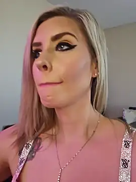 Snapshot of ellieconradxo chatting on March 2025 05:23:01 PM ellieconradxo online show from March 2025 05:23:01 PM