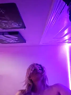 Snapshot of ellieconradxo chatting on March 2025 03:22:02 AM ellieconradxo online show from March 2025 03:22:02 AM