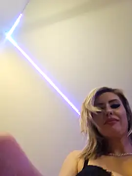 Snapshot of ellieconradxo chatting on January 2025 06:44:02 AM ellieconradxo online show from January 2025 06:44:02 AM