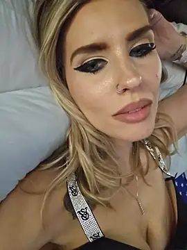 ellieconradxo online show from June 2026 03:45:01 AM