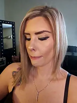 Snapshot of ellieconradxo chatting on September 2025 03:59:01 PM ellieconradxo online show from September 2025 03:59:01 PM