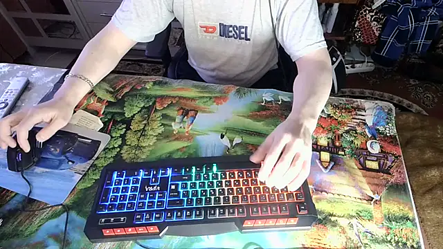 Snapshot of oleg1984 chatting on December 2025 01:48:02 PM oleg1984 online show from December 2025 01:48:02 PM