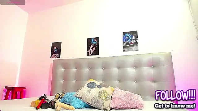 horny-juliette online show from March 2026 03:23:01 PM