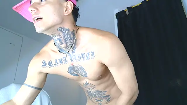 Skartoliver online show from October 2025 01:57:02 PM