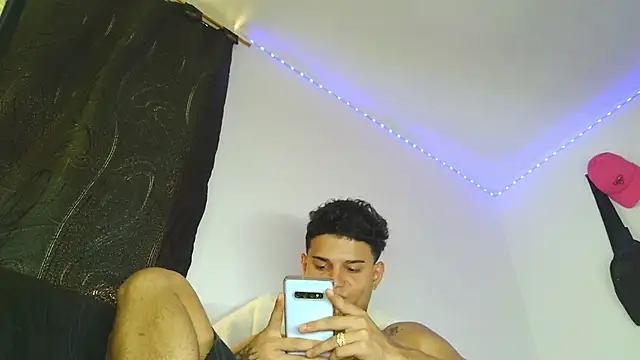 Skartoliver online show from September 2025 06:57:02 PM