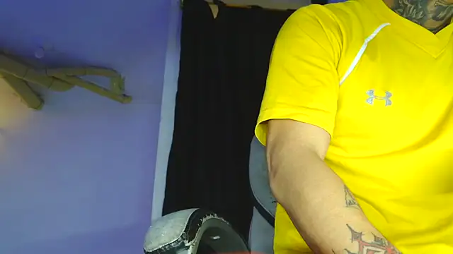 Skartoliver online show from October 2025 12:19:02 PM
