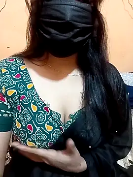 Snapshot of Beauty-khan chatting on October 2025 05:03:01 PM Beauty-khan online show from October 2025 05:03:01 PM