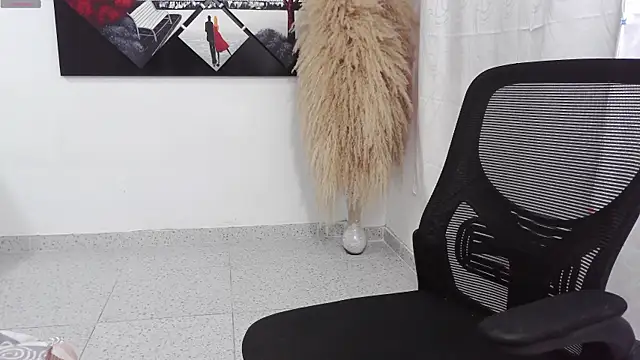 Snapshot of umarany chatting on February 2026 03:32:01 PM umarany online show from February 2026 03:32:01 PM