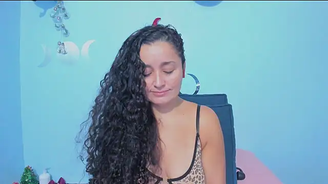 Snapshot of _luna__sweet_ chatting on December 2025 01:26:02 AM luna sweet online show from December 2025 01:26:02 AM