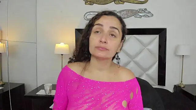 Snapshot of _luna__sweet_ chatting on March 2025 03:50:01 AM luna sweet online show from March 2025 03:50:01 AM