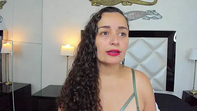 Snapshot of _luna__sweet_ chatting on March 2025 04:02:02 AM luna sweet online show from March 2025 04:02:02 AM