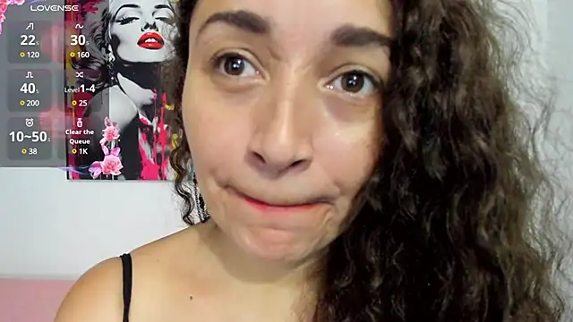 Snapshot of _luna__sweet_ chatting on March 2025 09:27:01 PM luna sweet online show from March 2025 09:27:01 PM