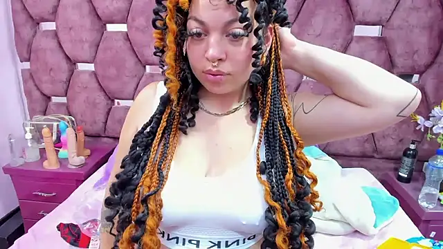 Cocoo Nuth online show from January 2026 02:18:02 AM