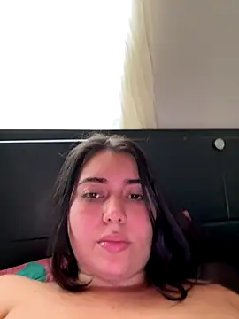Snapshot of Tara__Sexy chatting on October 2025 04:40:02 PM Tara  Sexy online show from October 2025 04:40:02 PM