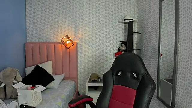 CATIAJONES online show from September 2025 06:45:02 PM