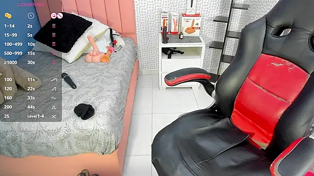 CATIAJONES online show from October 2025 04:52:02 PM