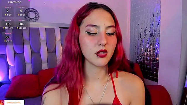 Snapshot of Megan_wolf1_ chatting on January 2025 05:30:01 AM Megan wolf1  online show from January 2025 05:30:01 AM