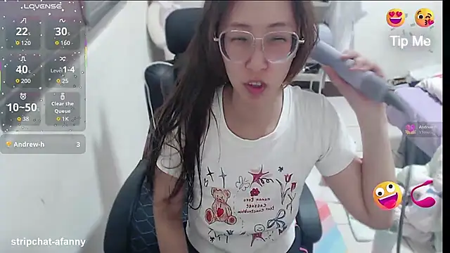 aFanny online show from May 2026 02:28:02 PM