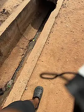 Black-mamba-madingo online show from November 2025 03:06:02 PM