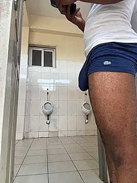 Black-mamba-madingo online show from November 2025 12:49:02 PM