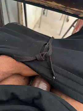 Snapshot of Black-mamba-madingo chatting on February 2026 09:28:02 AM Black-mamba-madingo online show from February 2026 09:28:02 AM