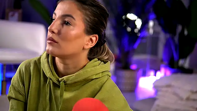 KellyMathews online show from October 2025 02:56:02 AM