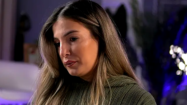 KellyMathews online show from November 2025 03:10:01 AM