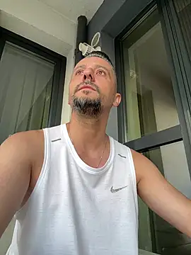InsaneMattt online show from August 2026 03:47:01 AM