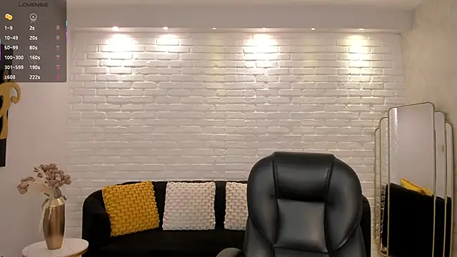 AmberLewis  online show from October 2025 11:28:02 PM