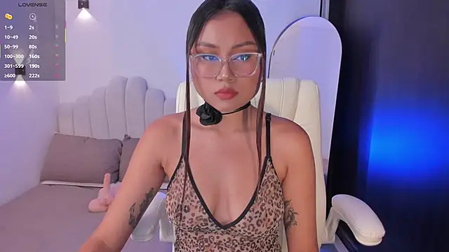 AmberLewis  online show from May 2026 12:11:01 AM
