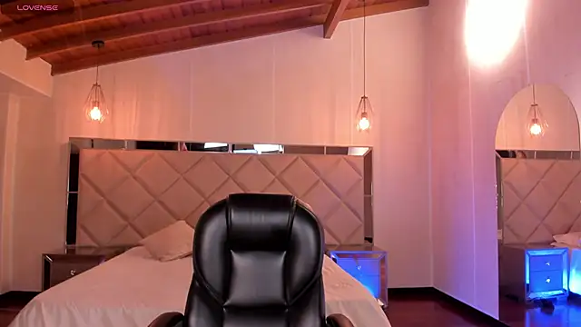 AmberLewis  online show from November 2025 02:55:02 AM