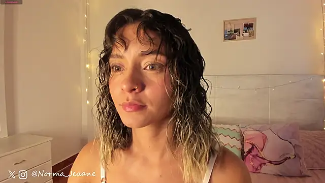 Snapshot of Norma-Jeaane chatting on December 2024 10:35:02 PM Norma-Jeaane online show from December 2024 10:35:02 PM