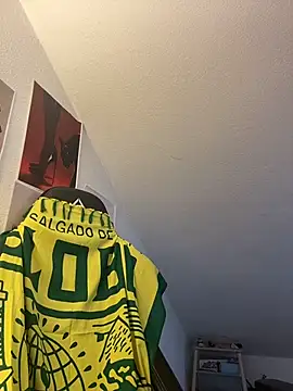 Snapshot of rafamarianoofc chatting on September 2025 11:27:01 AM rafamarianoofc online show from September 2025 11:27:01 AM