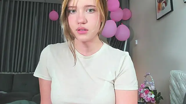 Snapshot of HanahCute chatting on March 2025 02:14:02 AM HanahCute online show from March 2025 02:14:02 AM