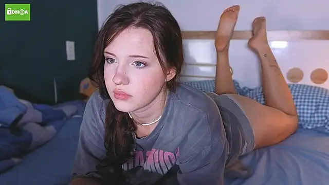 Snapshot of HanahCute chatting on October 2025 01:03:01 PM HanahCute online show from October 2025 01:03:01 PM