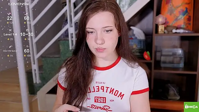 HanahCute online show from February 2026 01:28:02 AM