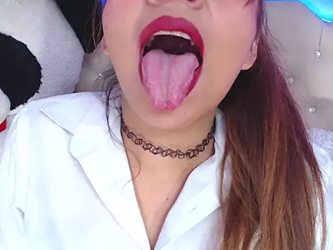 ameliefederline11 online show from December 2025 01:47:02 PM