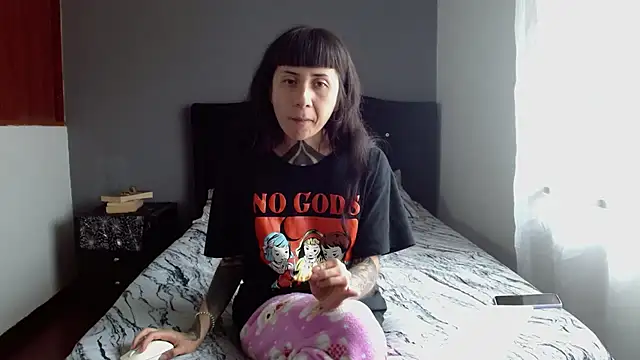 Emilia 1995 online show from June 2026 03:50:02 PM