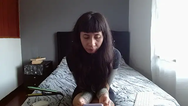 Emilia 1995 online show from June 2026 04:06:02 PM