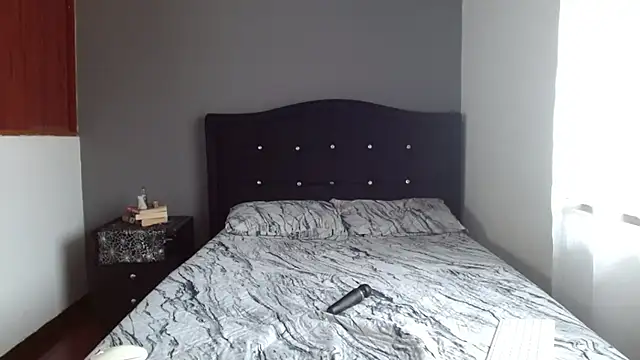 Emilia 1995 online show from October 2025 02:16:02 PM