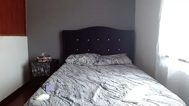 Emilia 1995 online show from September 2025 03:55:02 PM