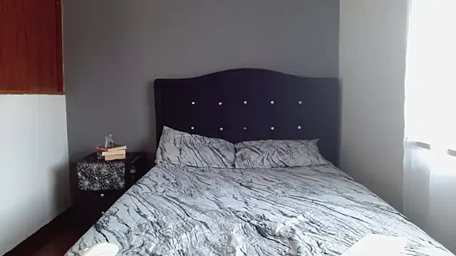 Emilia 1995 online show from September 2025 01:39:02 PM