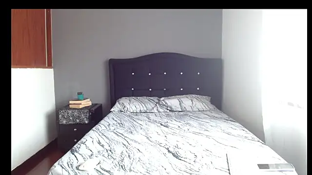 Emilia 1995 online show from February 2026 03:56:02 PM